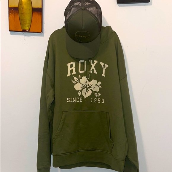 Roxy Tops - ROXY NWOT HOODIE